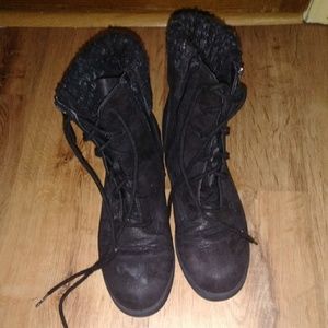 Combat boots